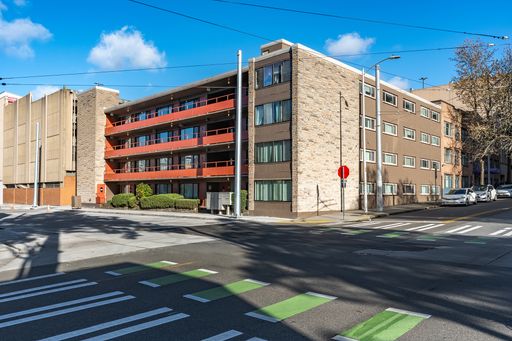 One Bedroom Apartment in the Heart of the U-District - September Free! – photo 1