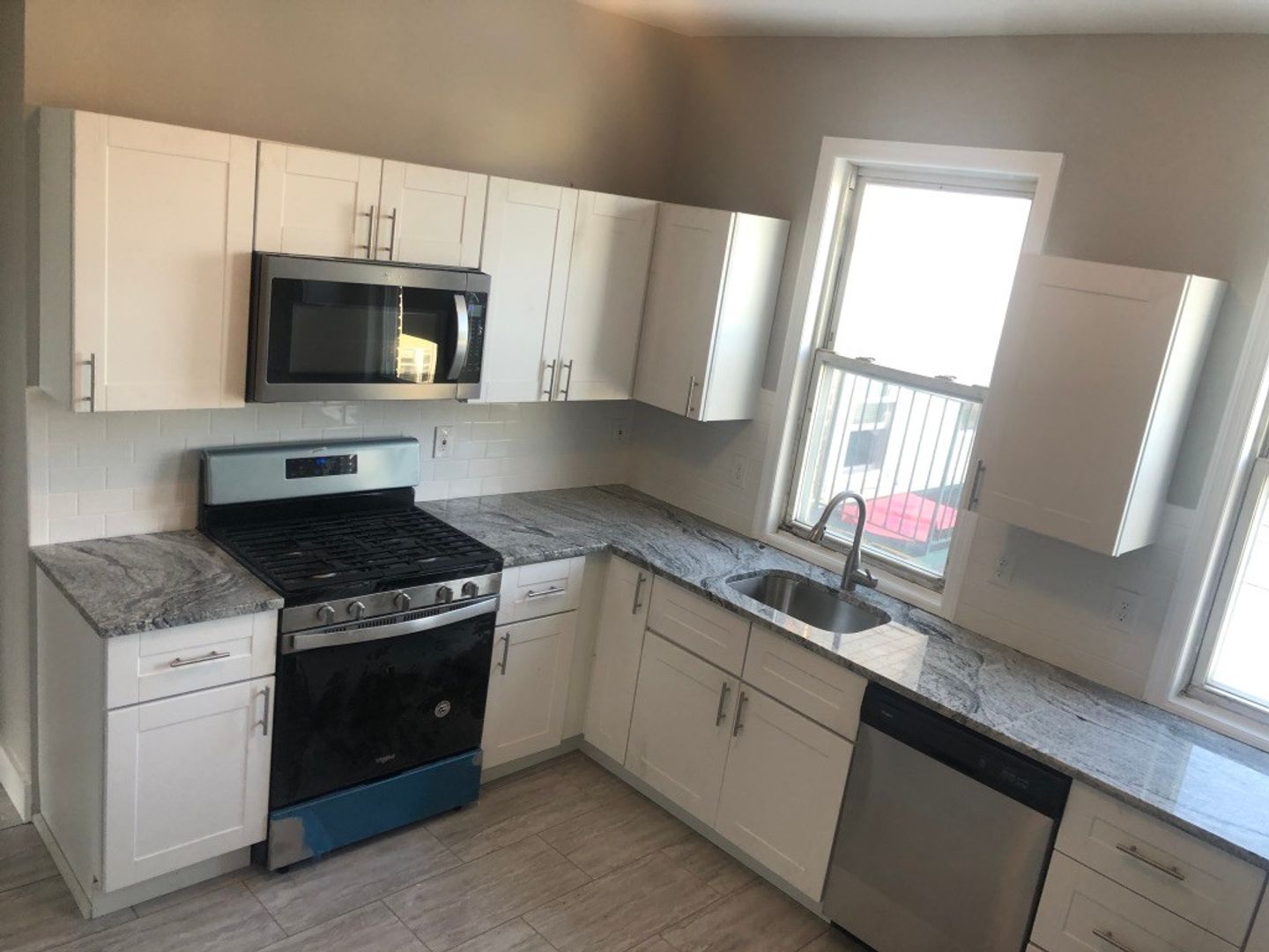 Kearny Apartment: 17 Devon Street