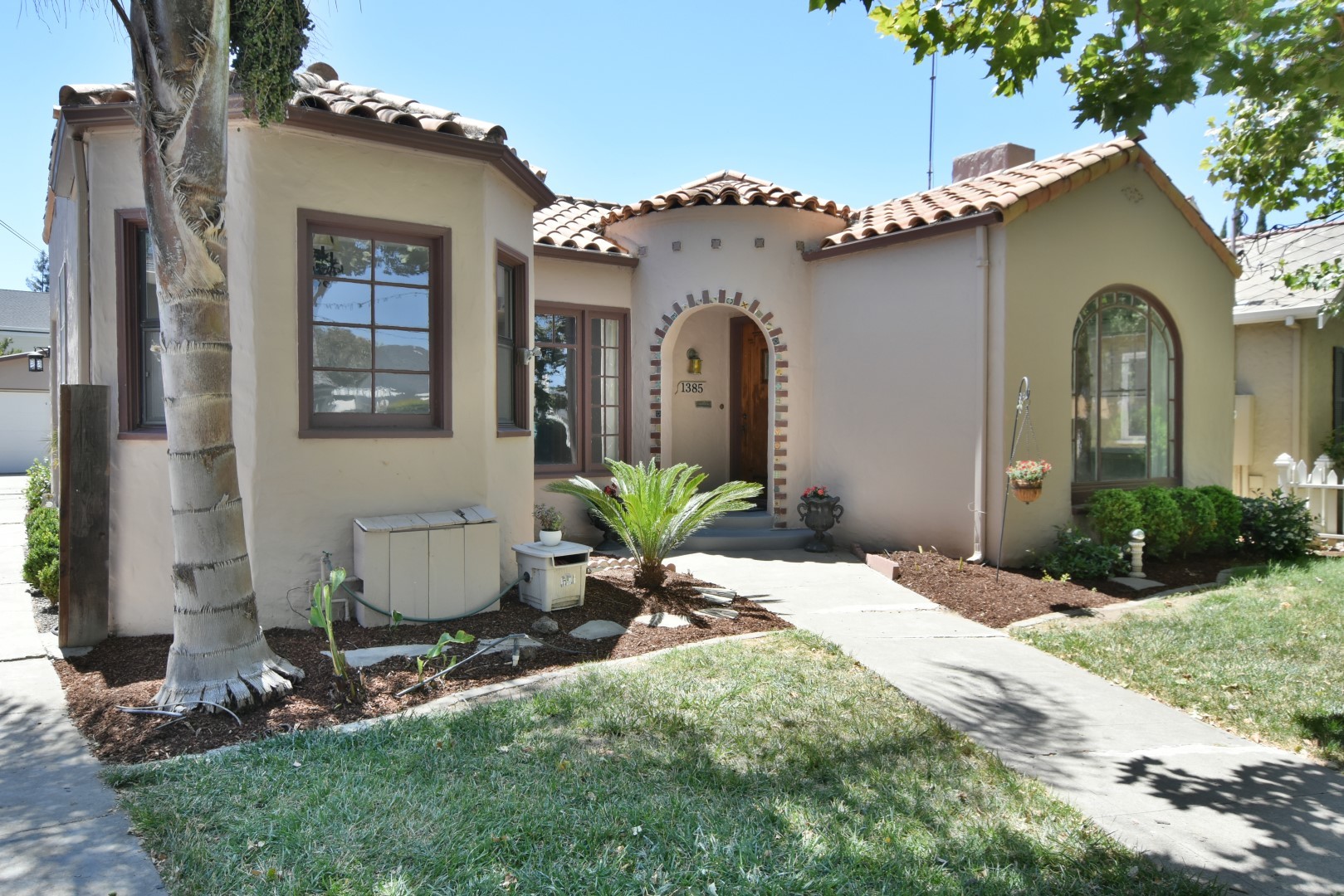 San Jose House: 1385 Kotenberg Ave