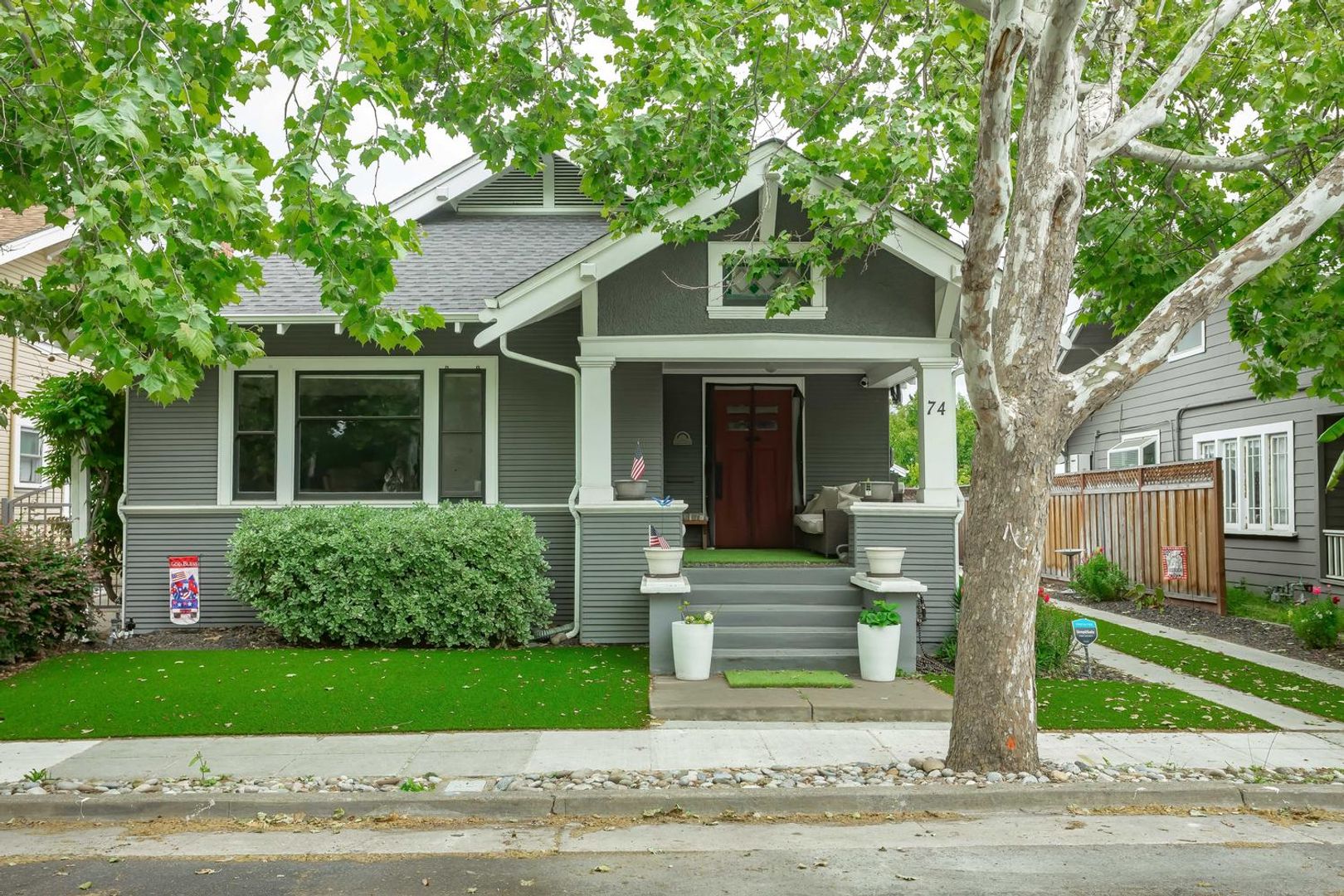 San Jose House: 74 Cleaves Ave