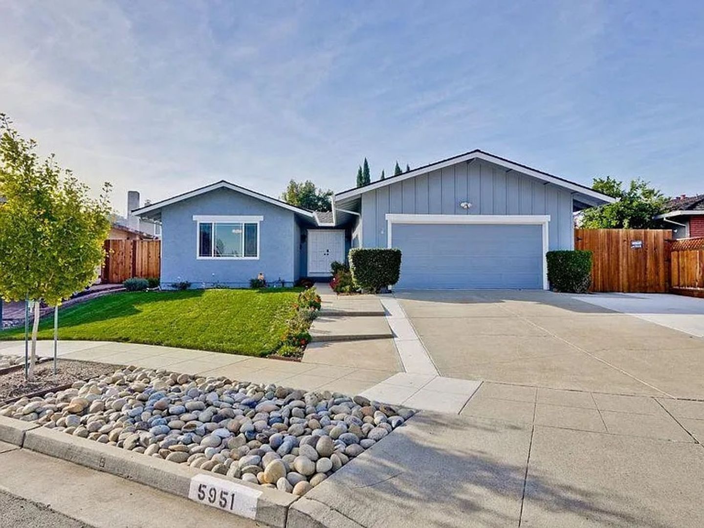 San Jose House: 5951 Garces Ave