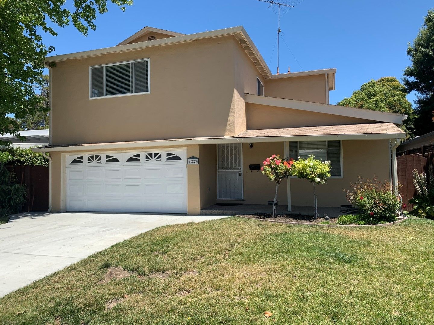 Santa Clara House: 683 San Miguel Ave