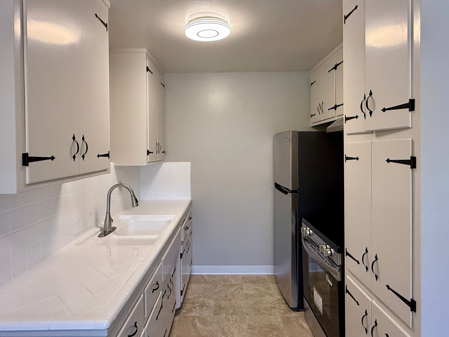 Updated 1 Bedroom 1 Bath Upstairs Apartment in West San Jose *Move in Specials Available*