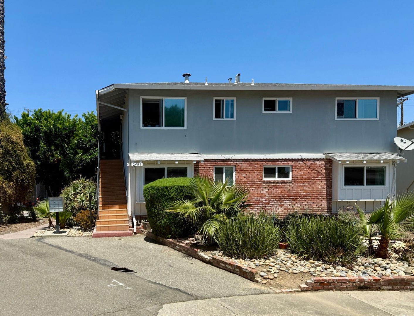 Santa Clara Apartment: 2497 Anna Dr. #13