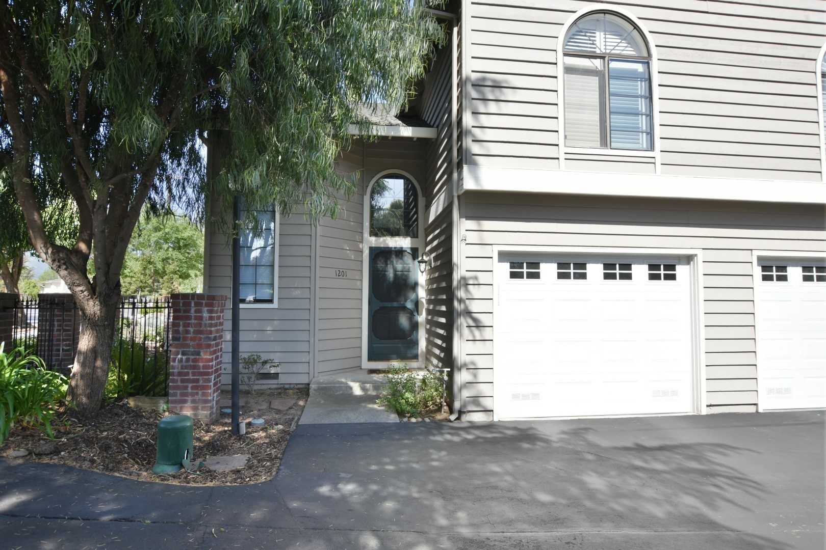Campbell Townhome: 1201 W Parr Ave