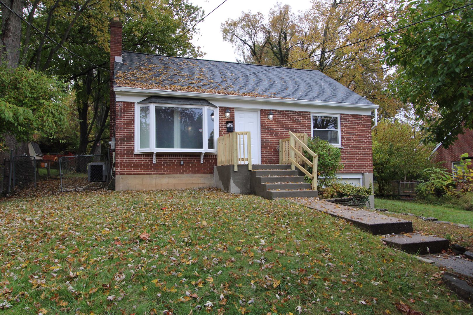 Cincinnati House: 1646 Raglan Street