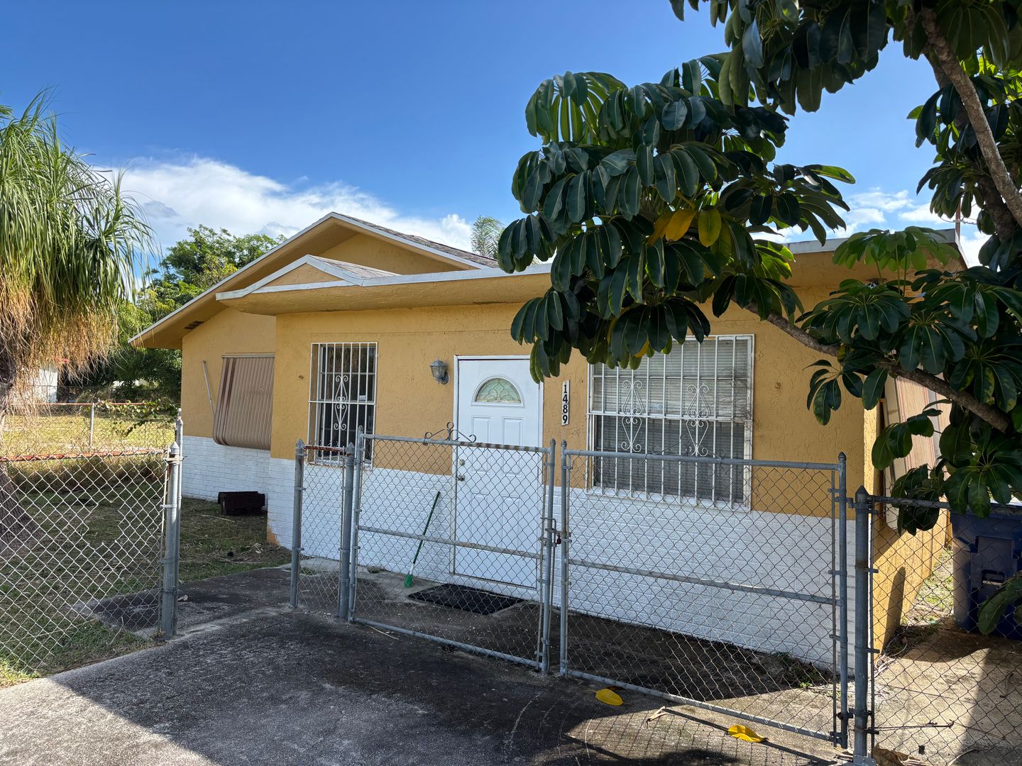 Riviera Beach House: 1489 Silver Beach Rd