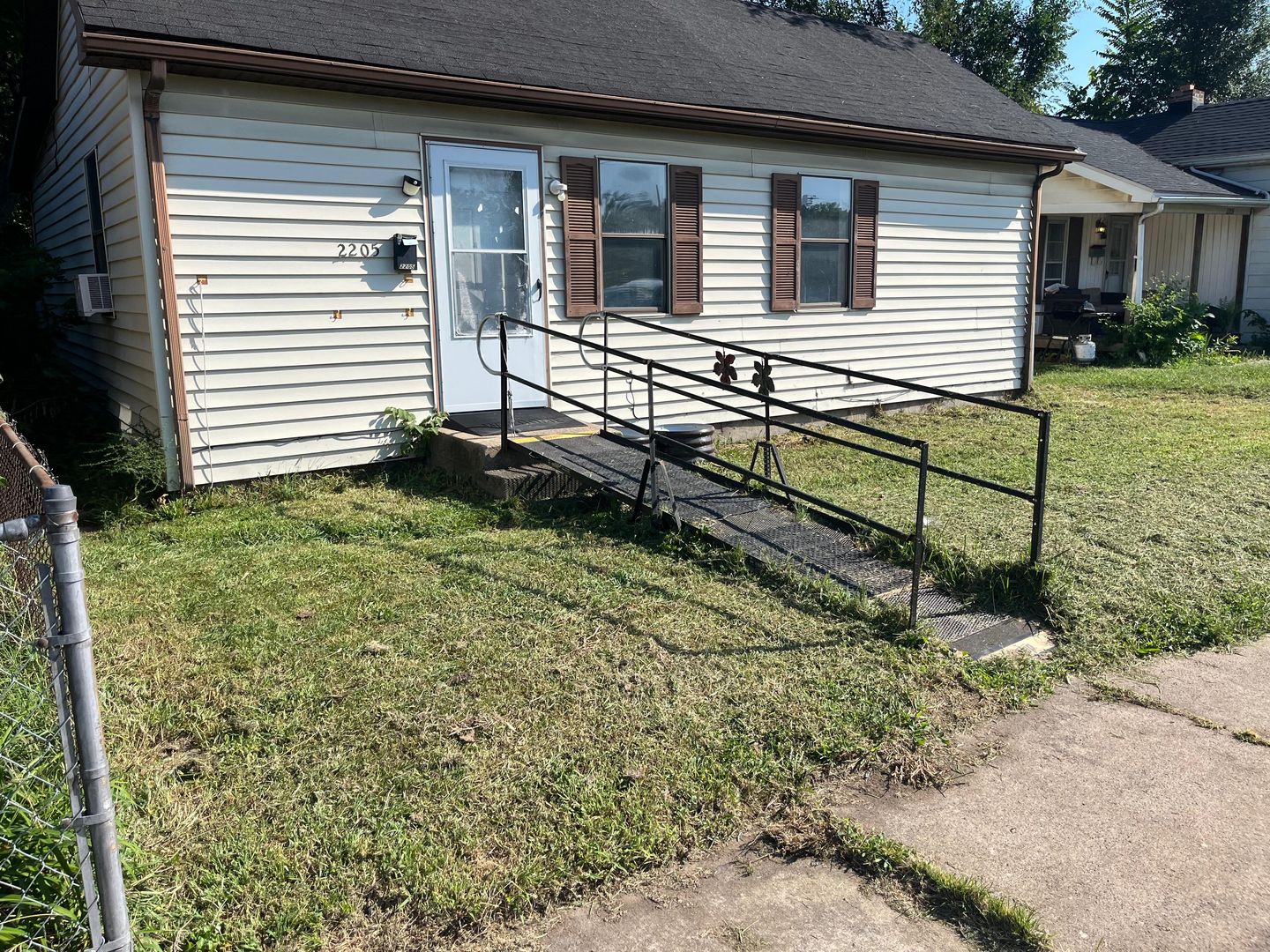 Middletown House: 2205 Roosevelt Blvd