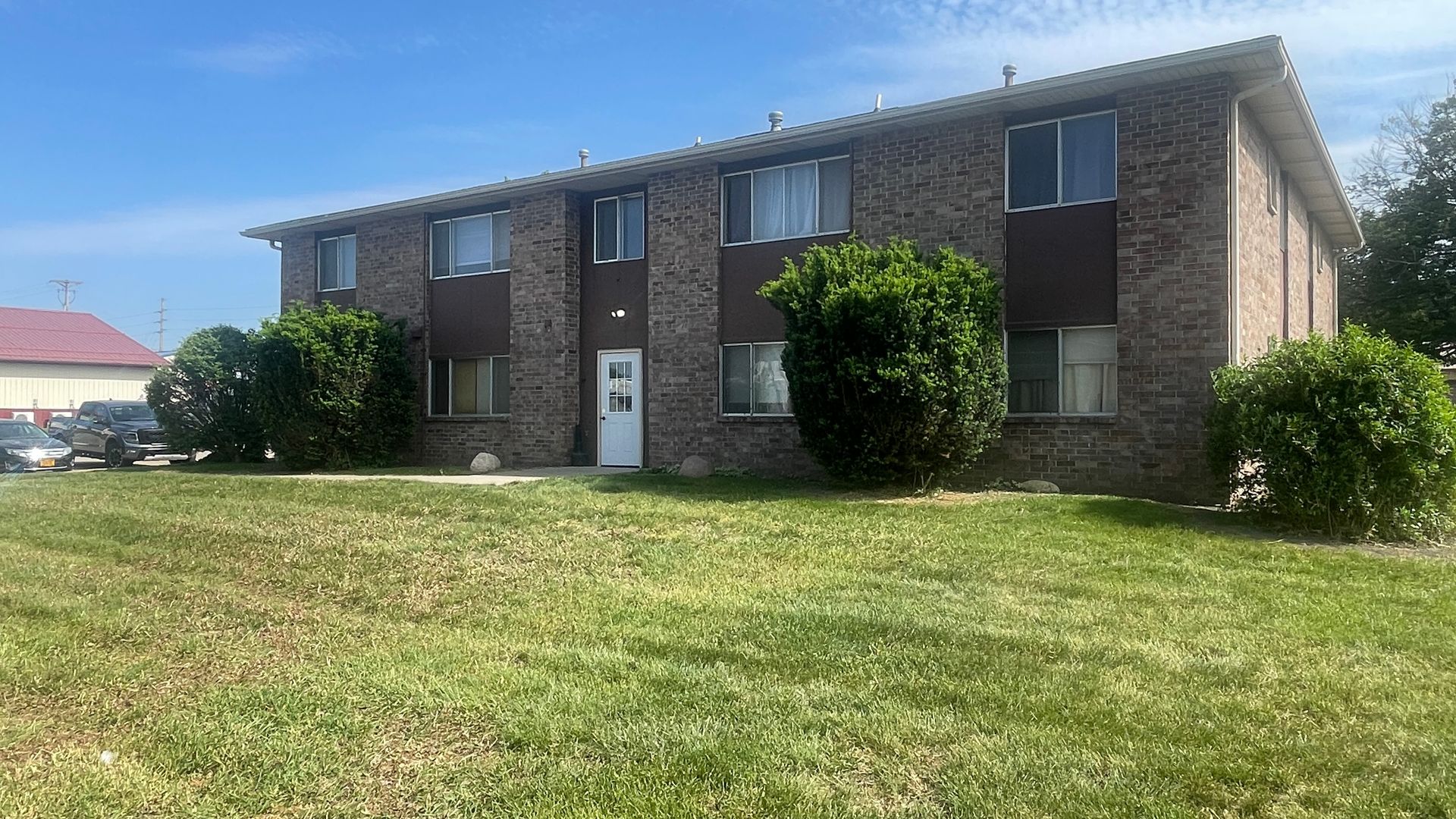 Knoxville Apartment: 1207 Gebhardt St. and 1309 W. Larson St.