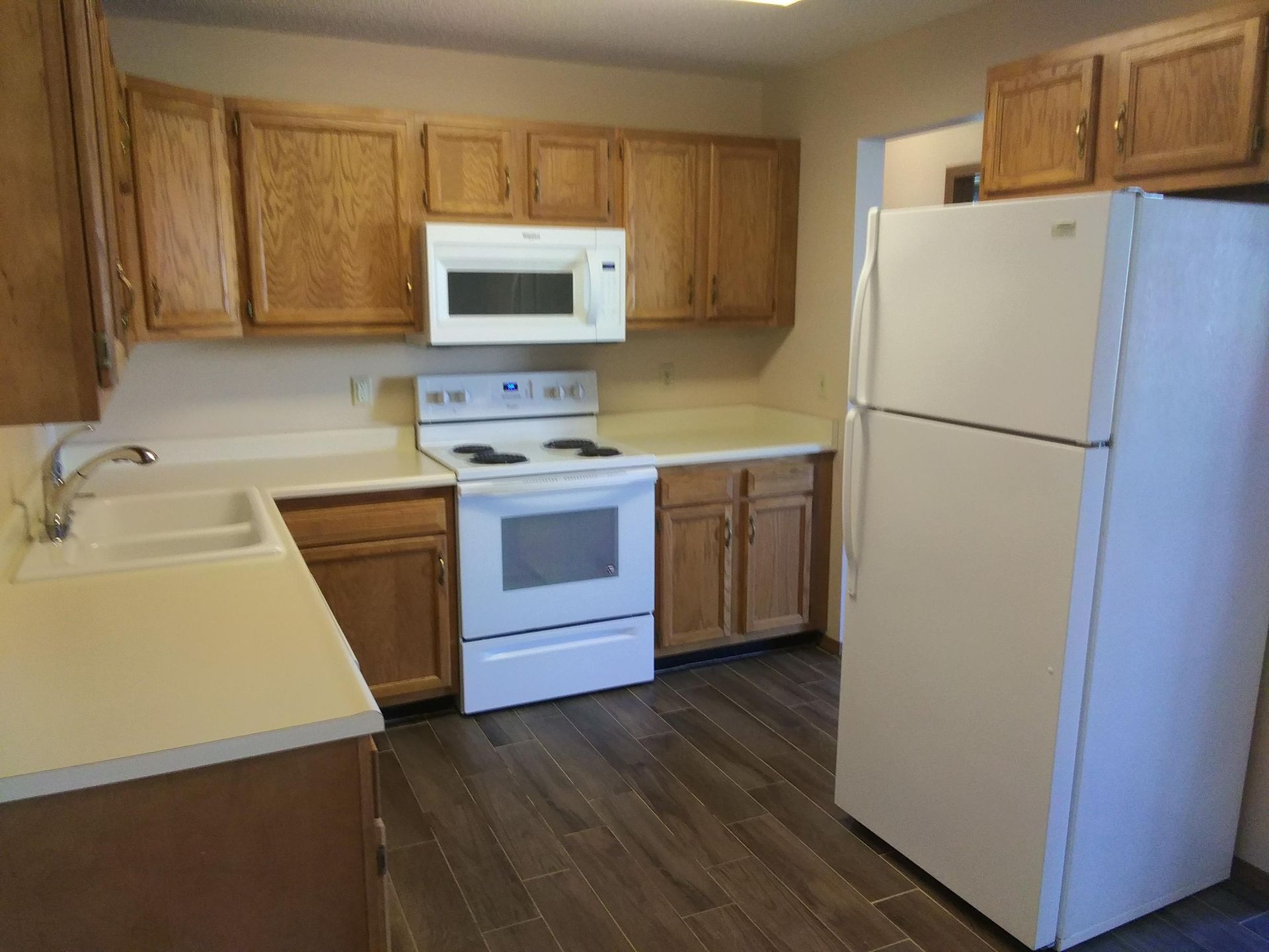West Des Moines Apartment: 5250 Dakota Dr.