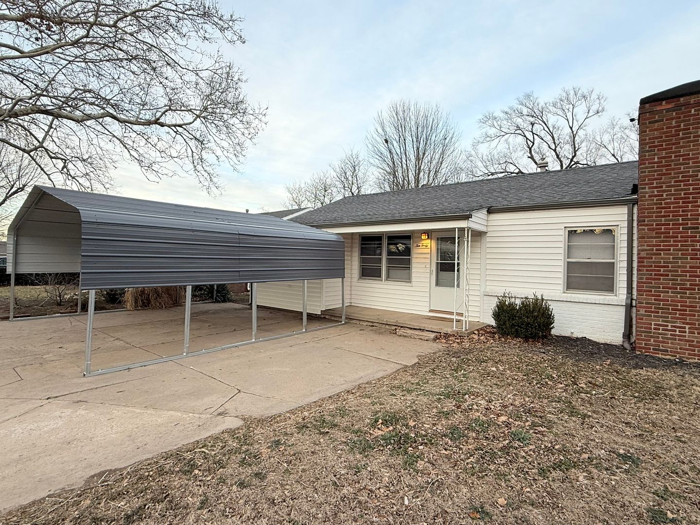 Derby House: 1040 N Baltimore