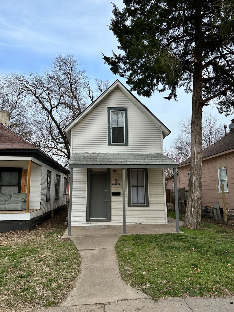 Wichita House: 1016 S Market St