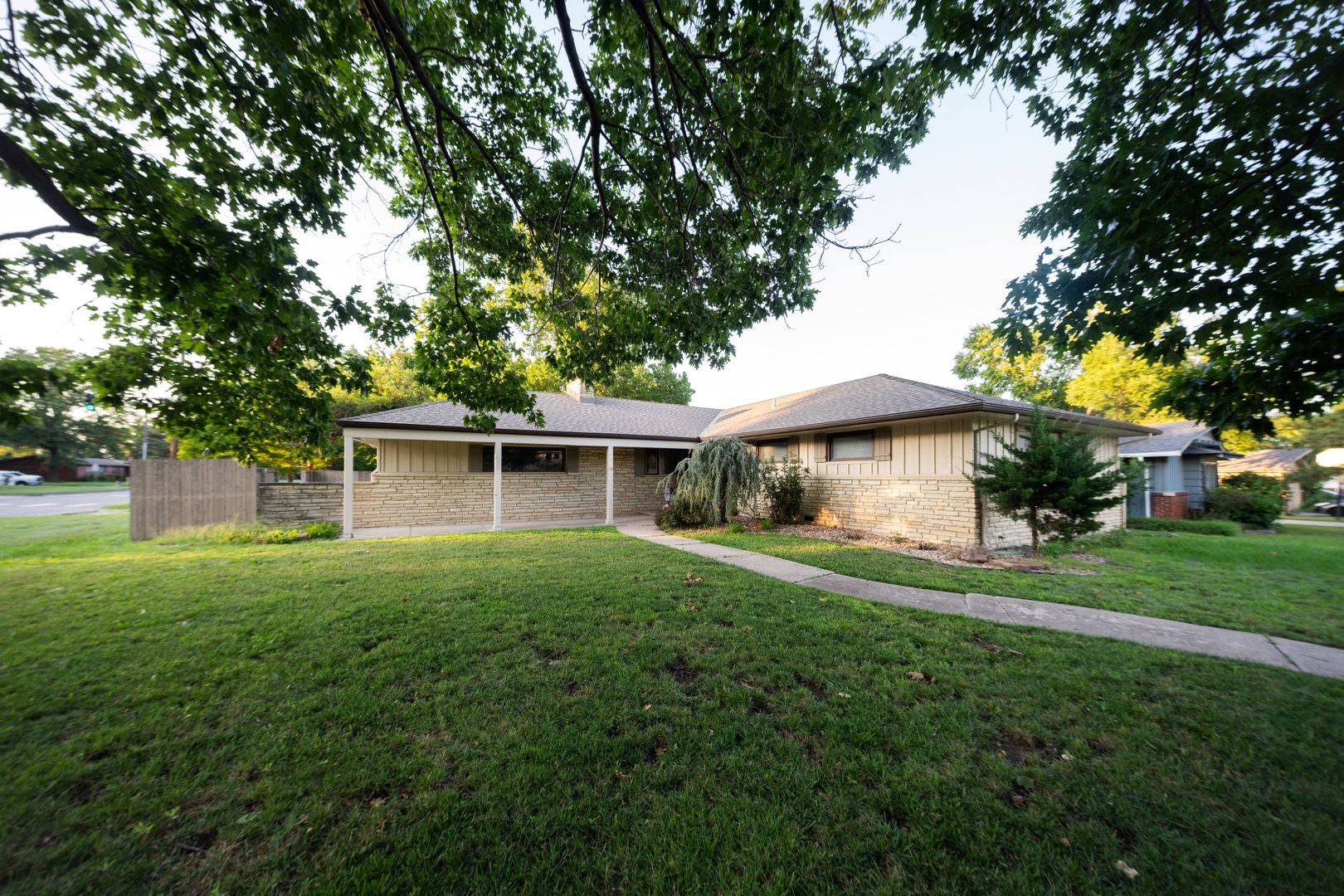 Wichita House: 6402 E 10th St