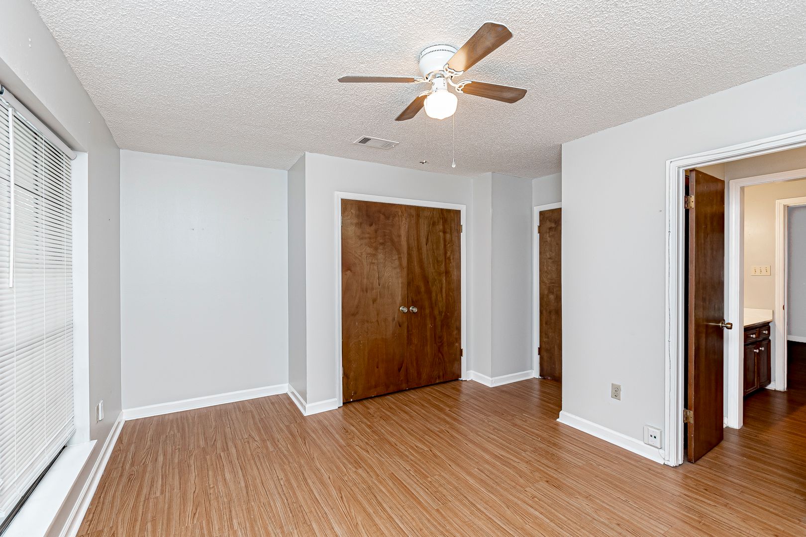 3711 Cole Dr. Unit 2 - CONSIGNMENT 6 of 7