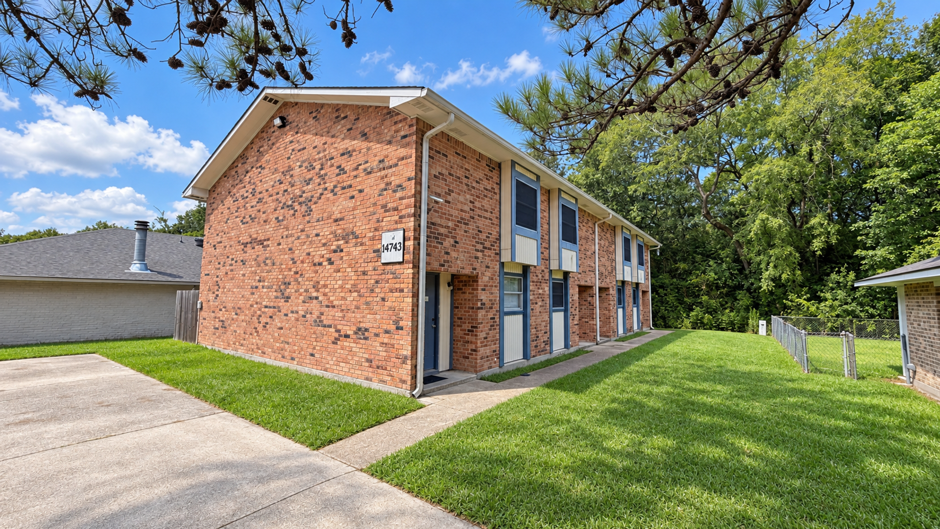 14743 Central Woods Ave Unit C - CONSIGNMENT 1 of 10