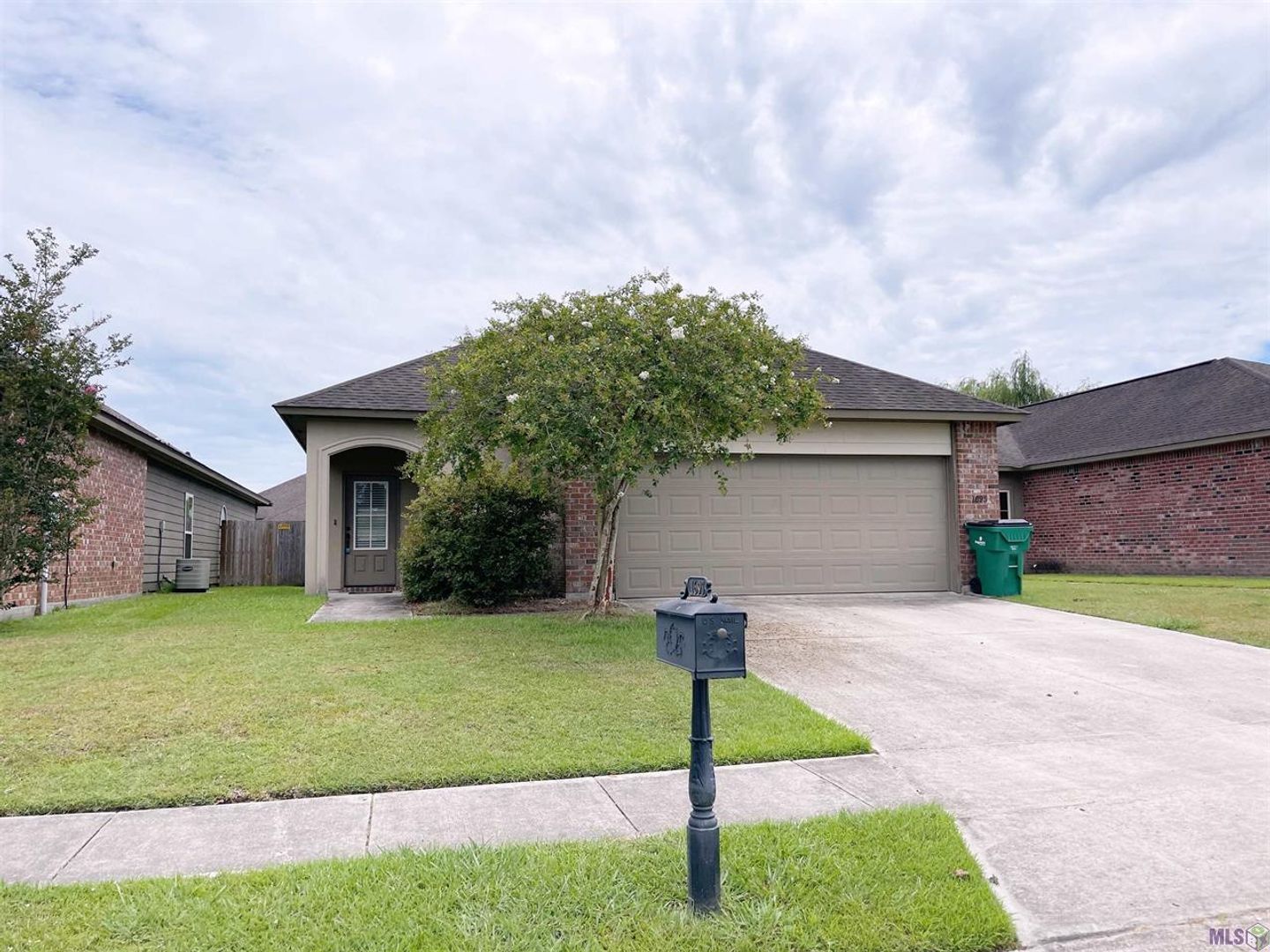 1695 El Tigre Drive 12 of 12