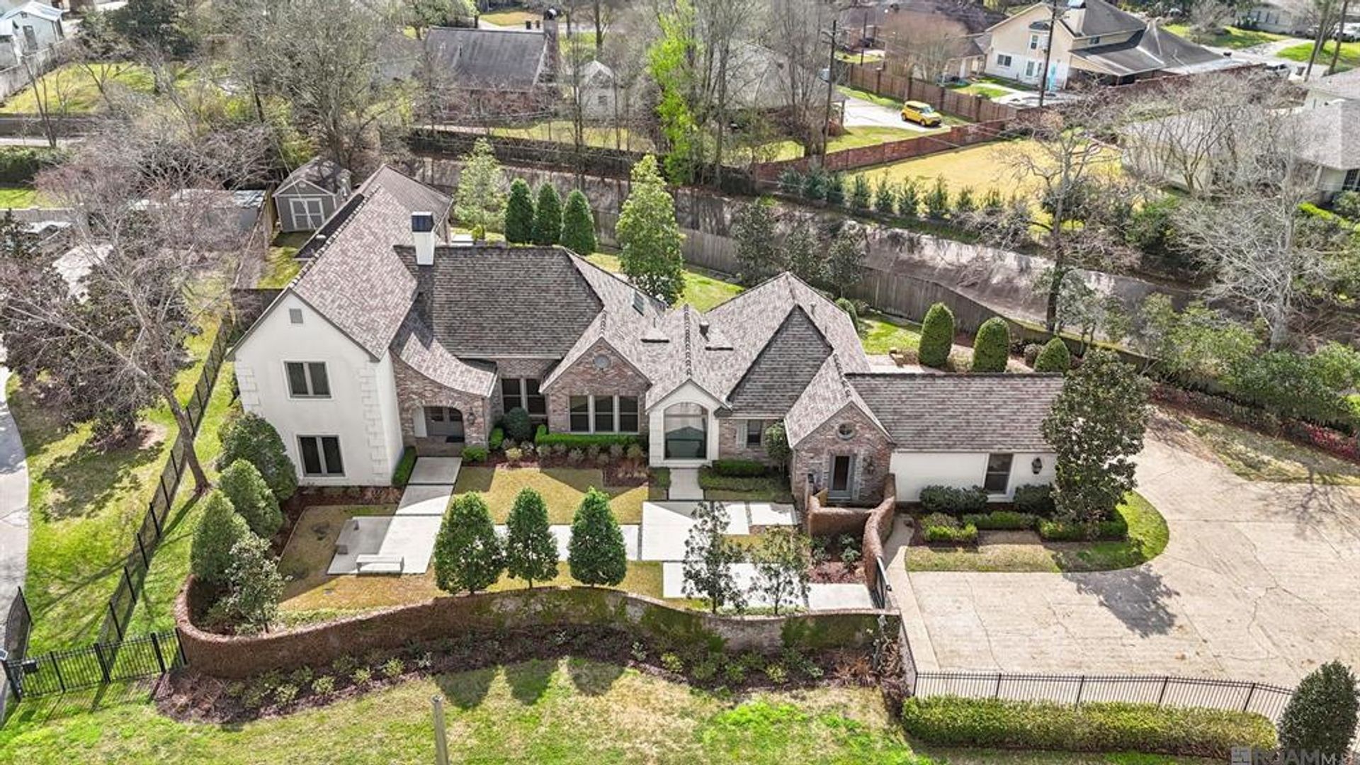 Baton Rouge House: 8100 Old Hammond Hwy