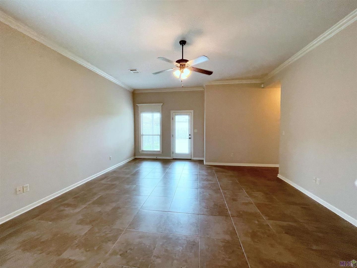 1695 El Tigre Drive 5 of 12