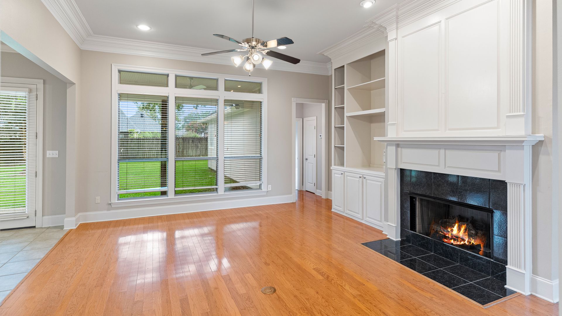 10741 Hillmont Avenue 3 of 11