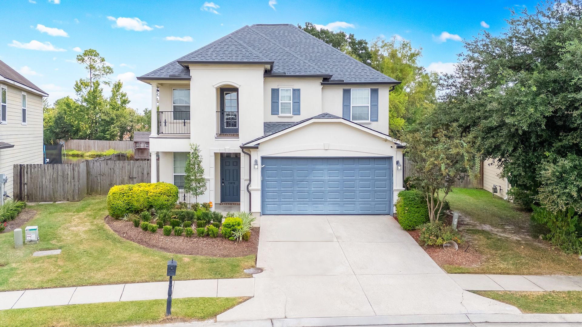 3 Bedroom home with a Bonus area! Sits on a Lake with a fenced yard!