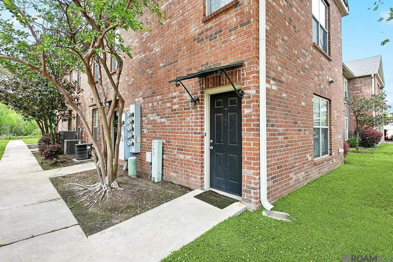 Baton Rouge House: 7300 Burbank Drive