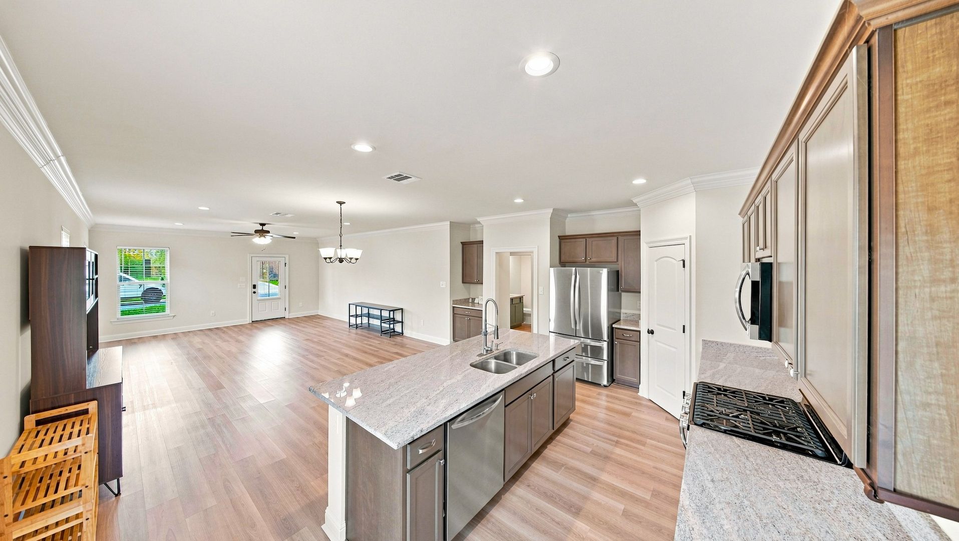 7211 Kenilworth Crossing Avenue - CONSIGNMENT 4 of 12