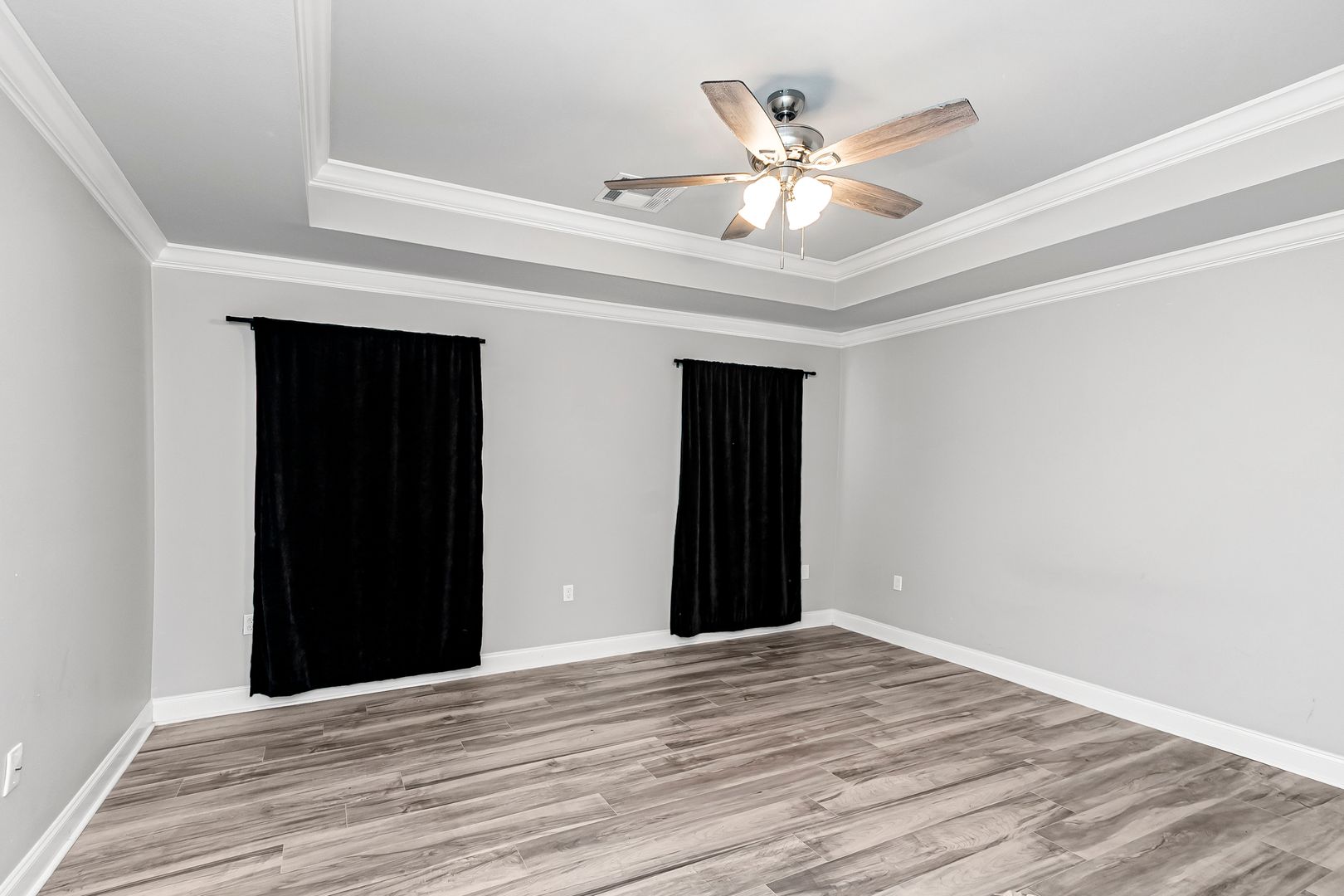 760 Avenue B 7 of 12