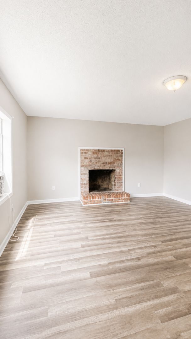 4311 Stewart Street 6 of 12
