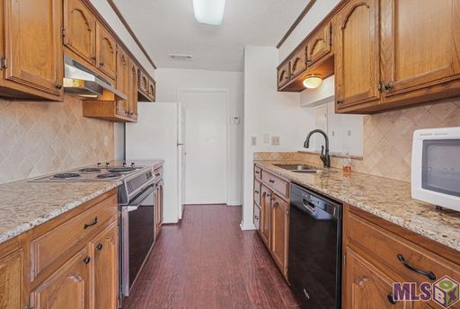 2 Bedroom Townhome |Community Pool – photo 1