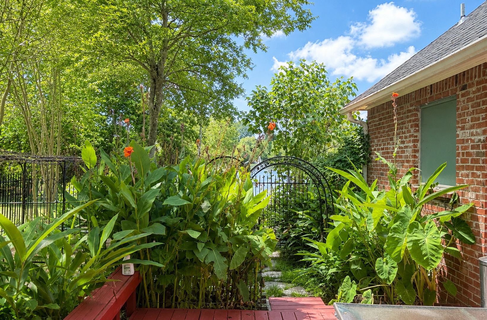 345 S Club Avenue 7 of 12