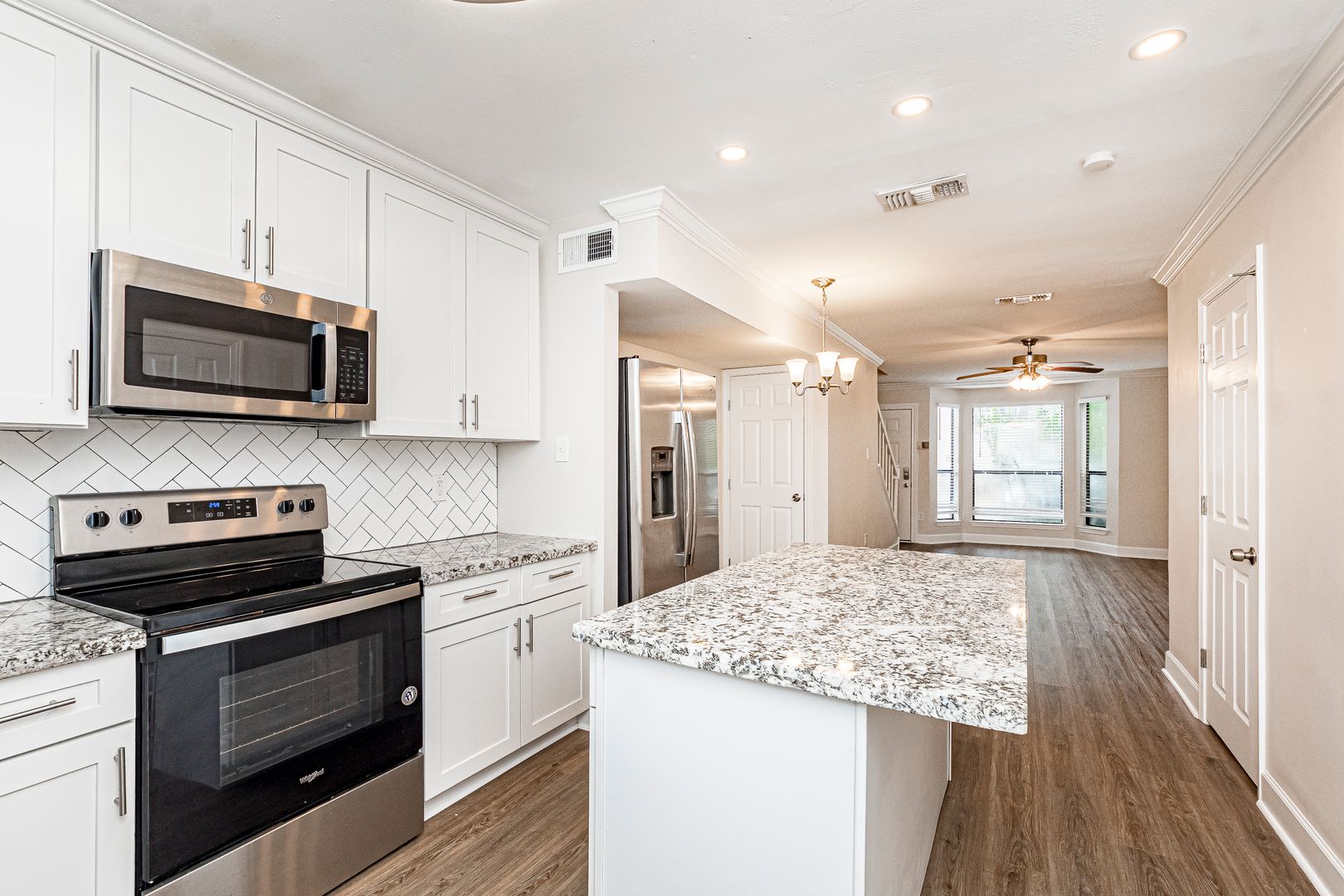 Baton Rouge House: 9506 Jefferson Hwy #23