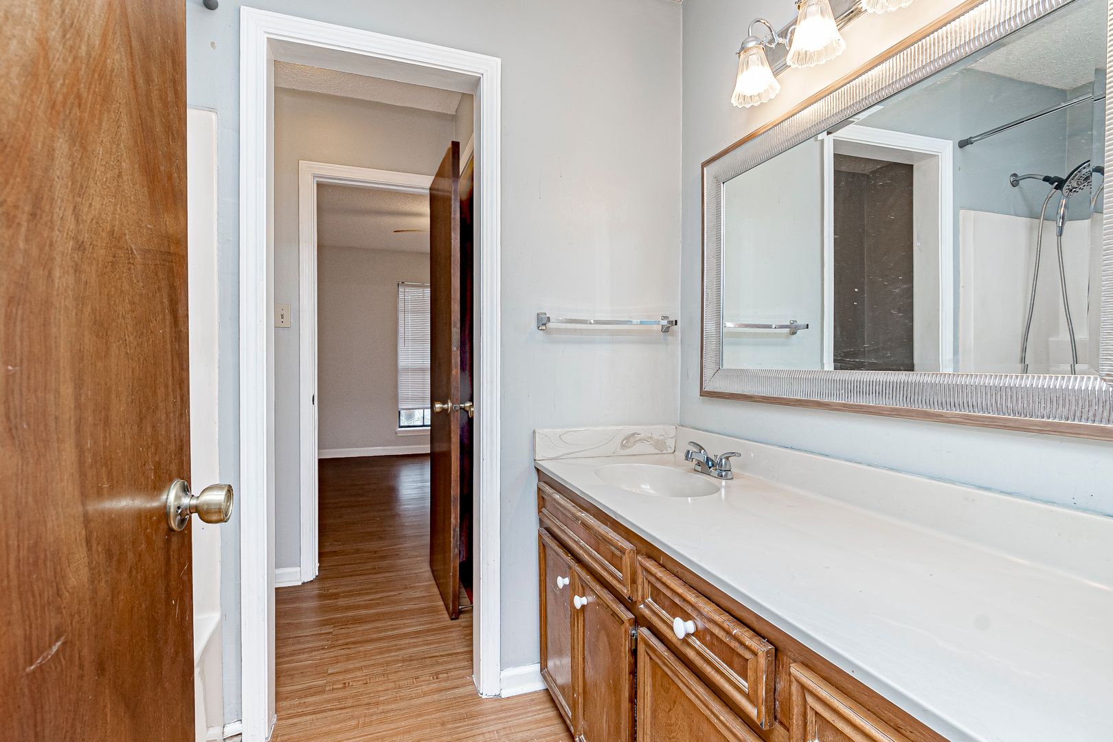 3711 Cole Dr. Unit 2 - CONSIGNMENT 5 of 7