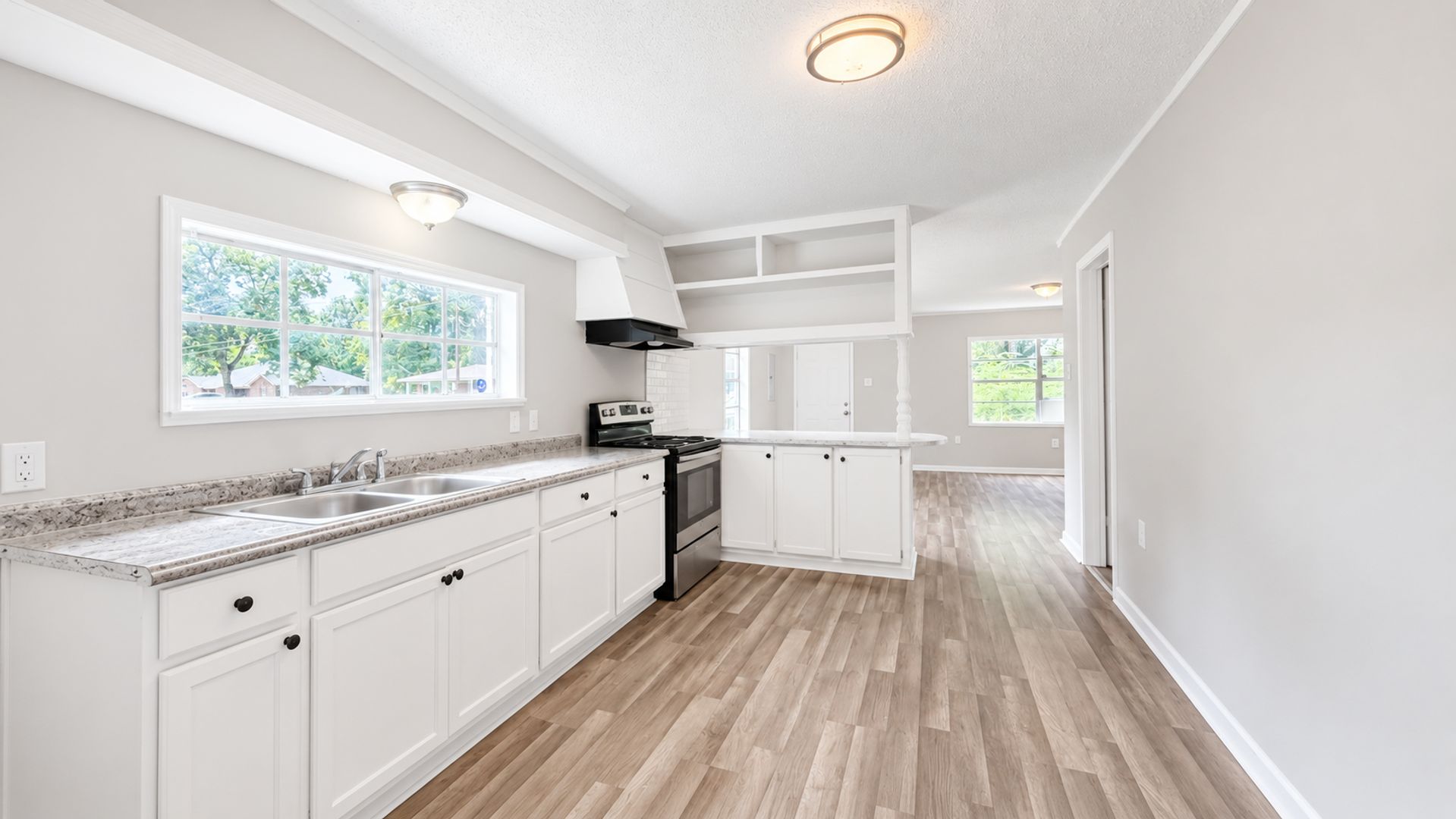 4311 Stewart Street 3 of 12
