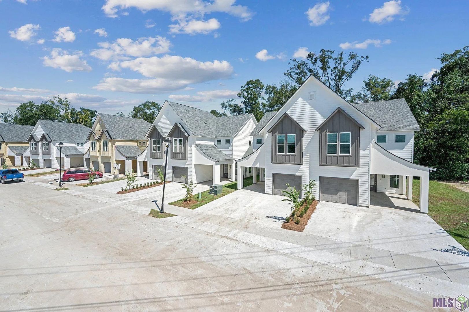 Baton Rouge House: 601 Lake Shelf Drive