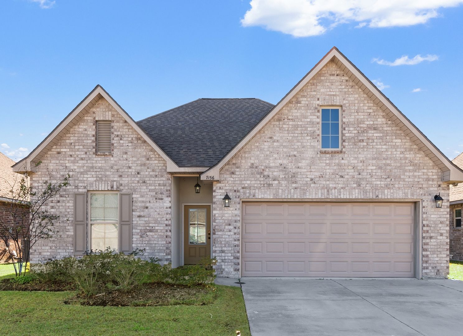 Baton Rouge House: 7156 Kenilworth Crossing Avenue