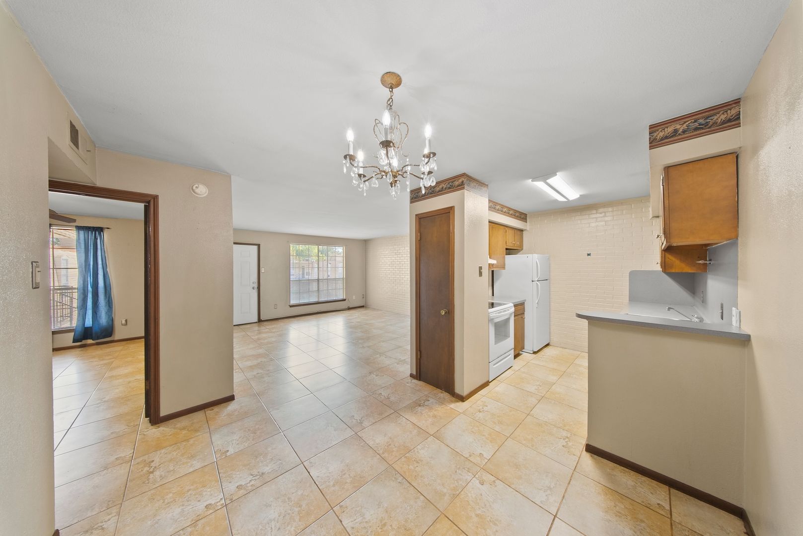 Baton Rouge House: 2100 College Drive