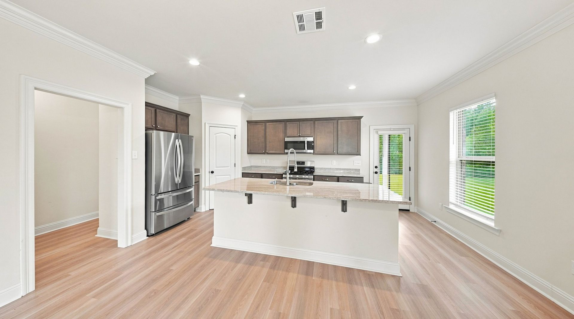 Baton Rouge House: 7211 Kenilworth Crossing Avenue