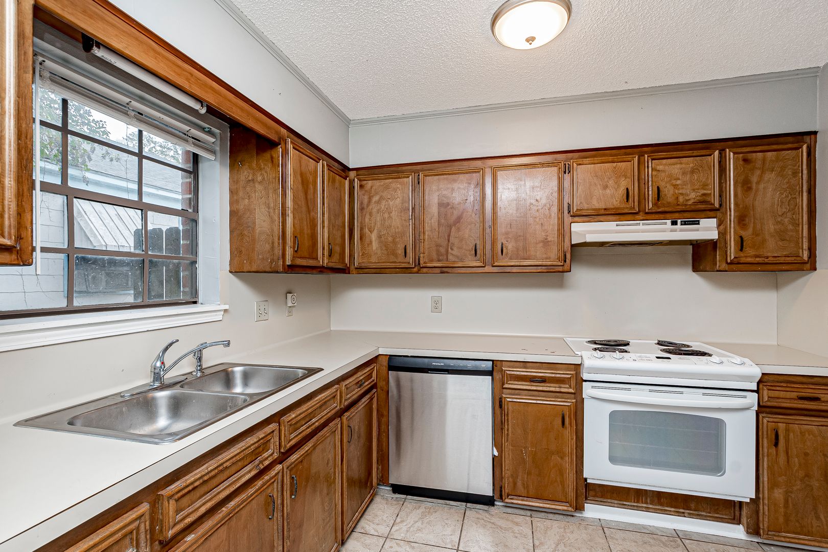 Baton Rouge House: 3711 Cole Drive