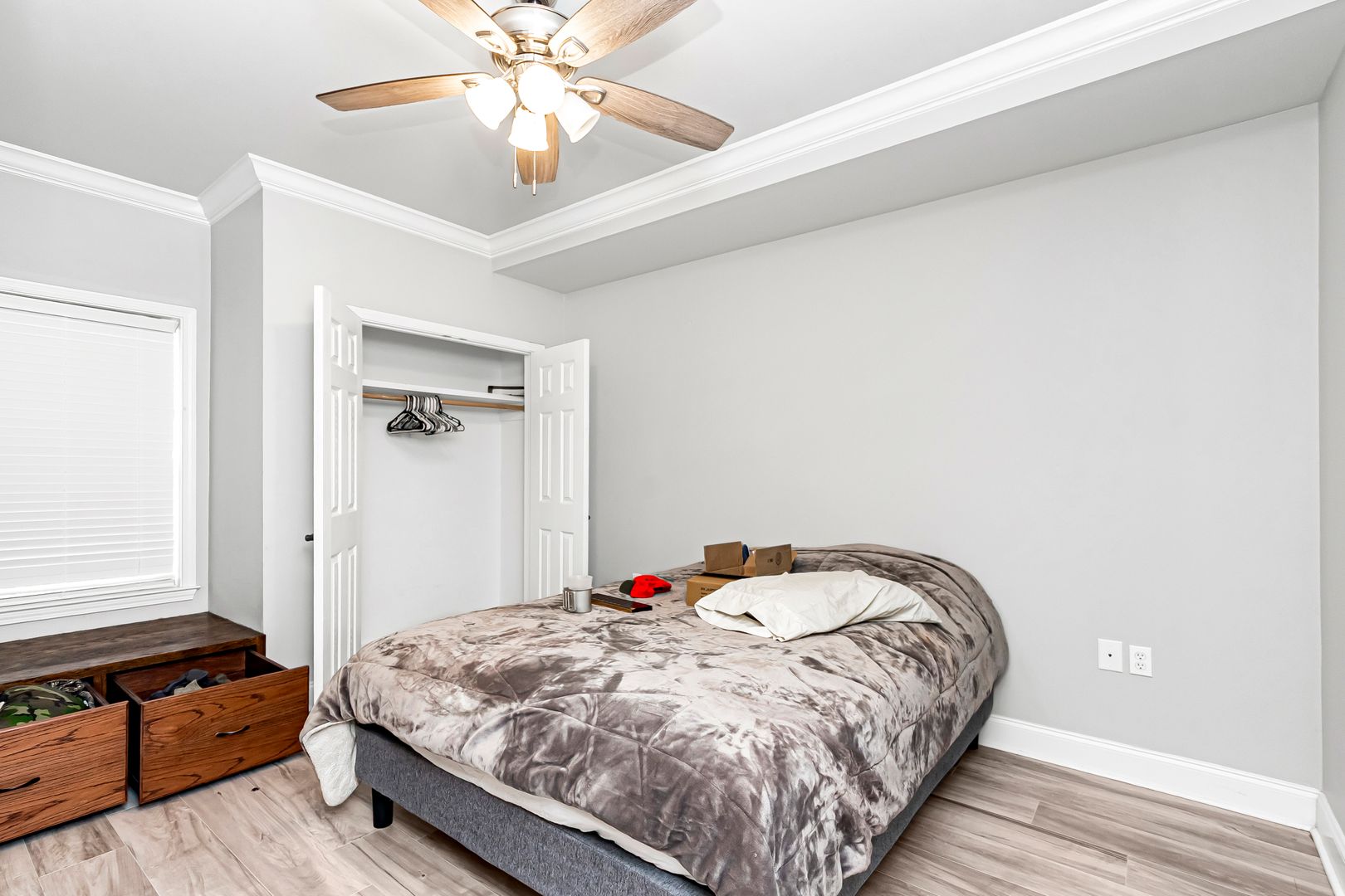 760 Avenue B 8 of 12