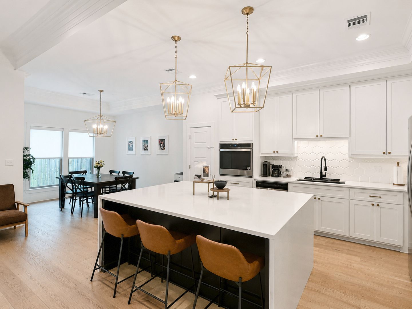 Baton Rouge House: 6650 Roux Dr.