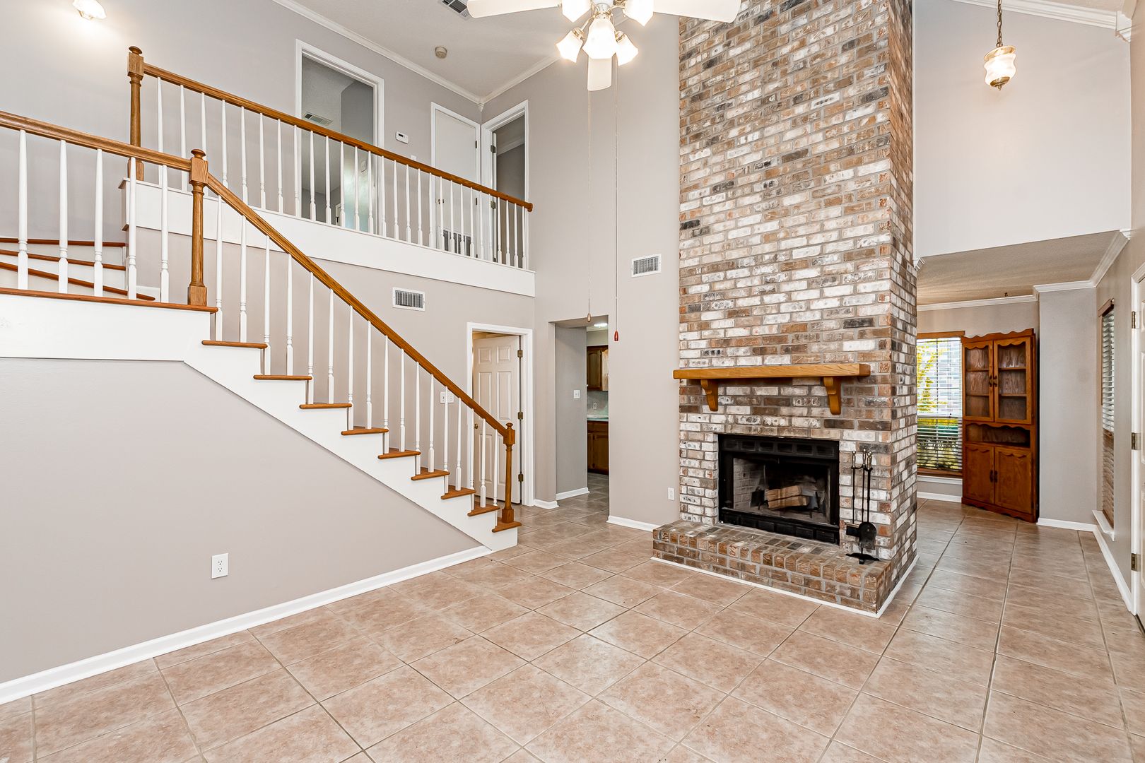 Baton Rouge House: 951 E Tom Stokes Court