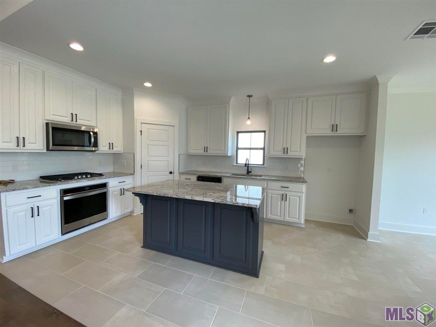 Denham Springs House: 30156 Sanctuary Boulevard