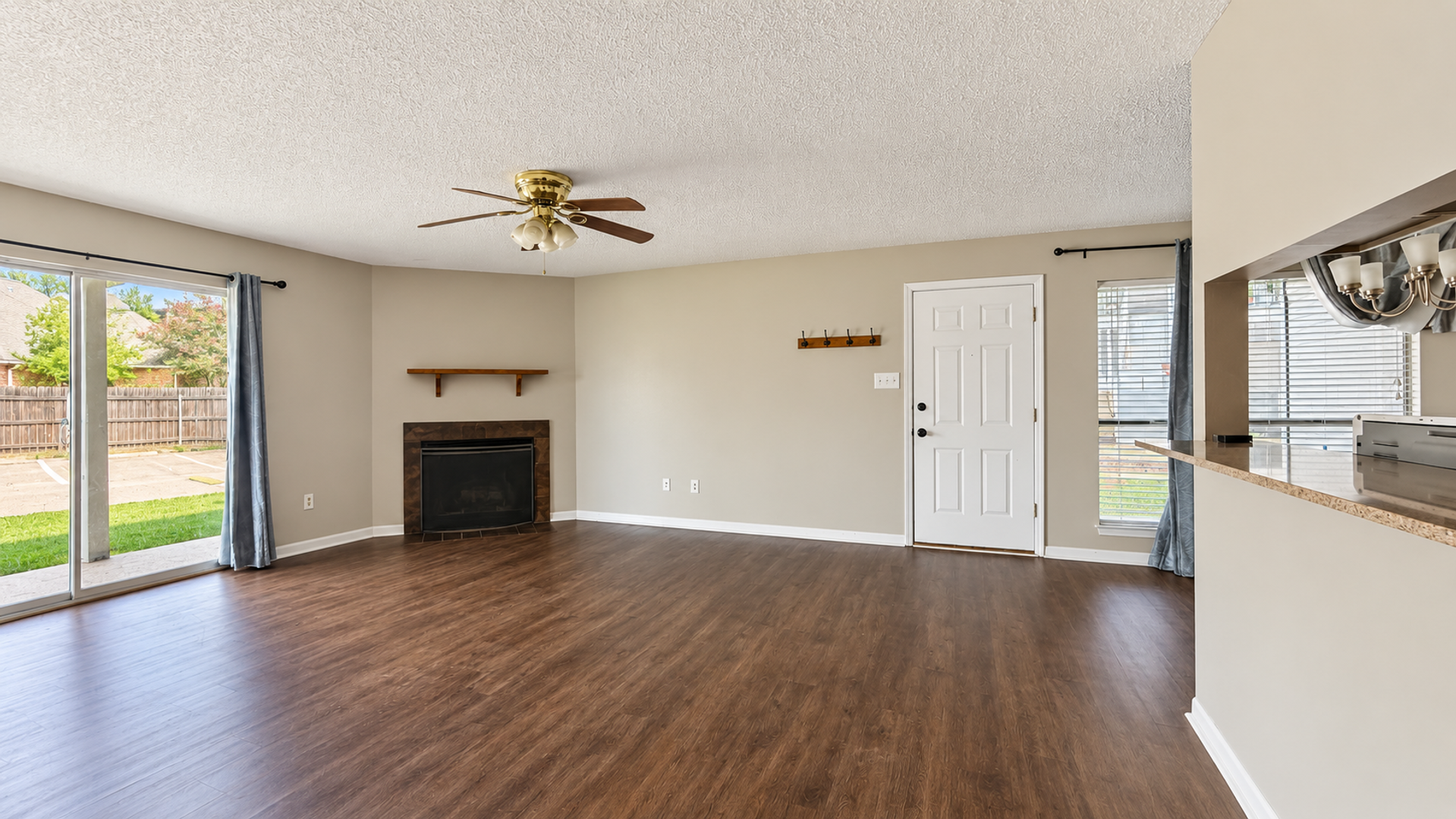5107 Nicholson Drive 2 of 8