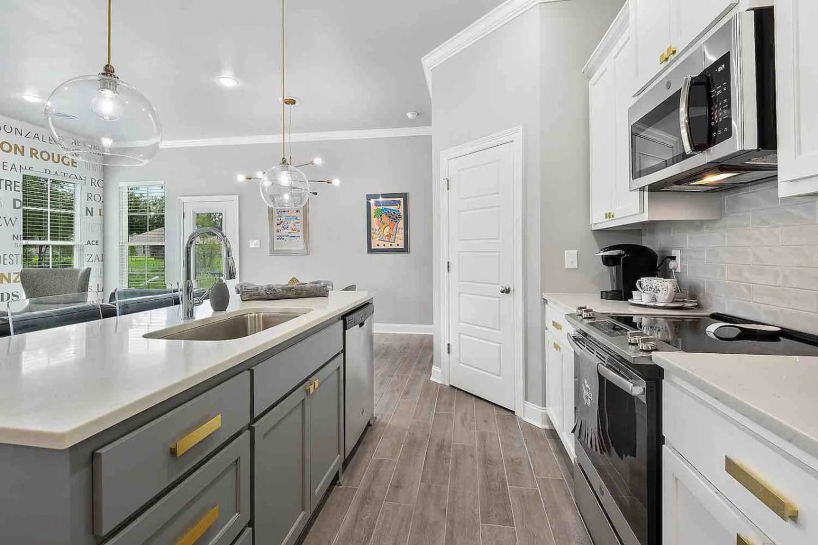 8116 Village Lake Avenue - CONSIGNMENT 3 of 12