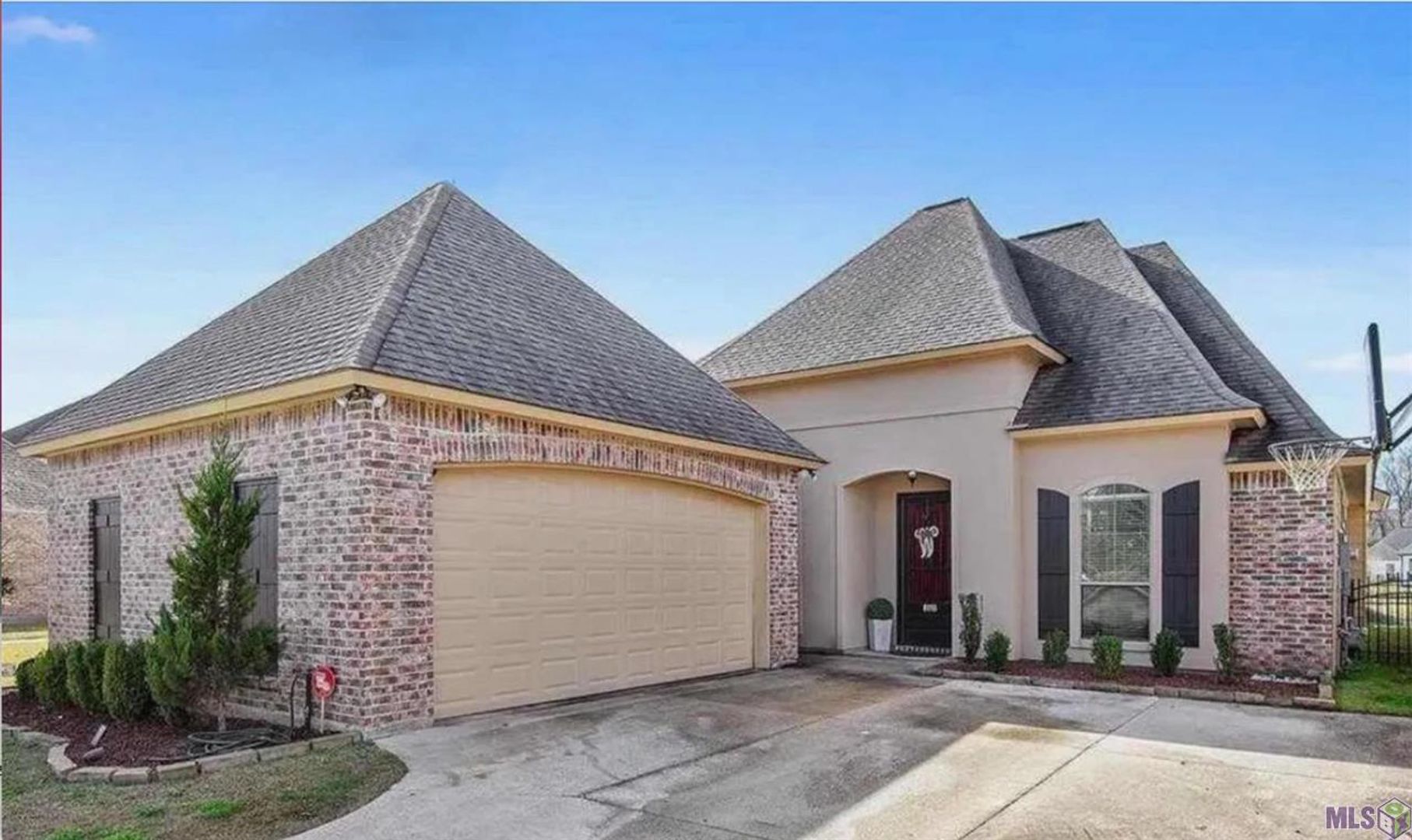 Baton Rouge House: 8138 Valencia Ct.