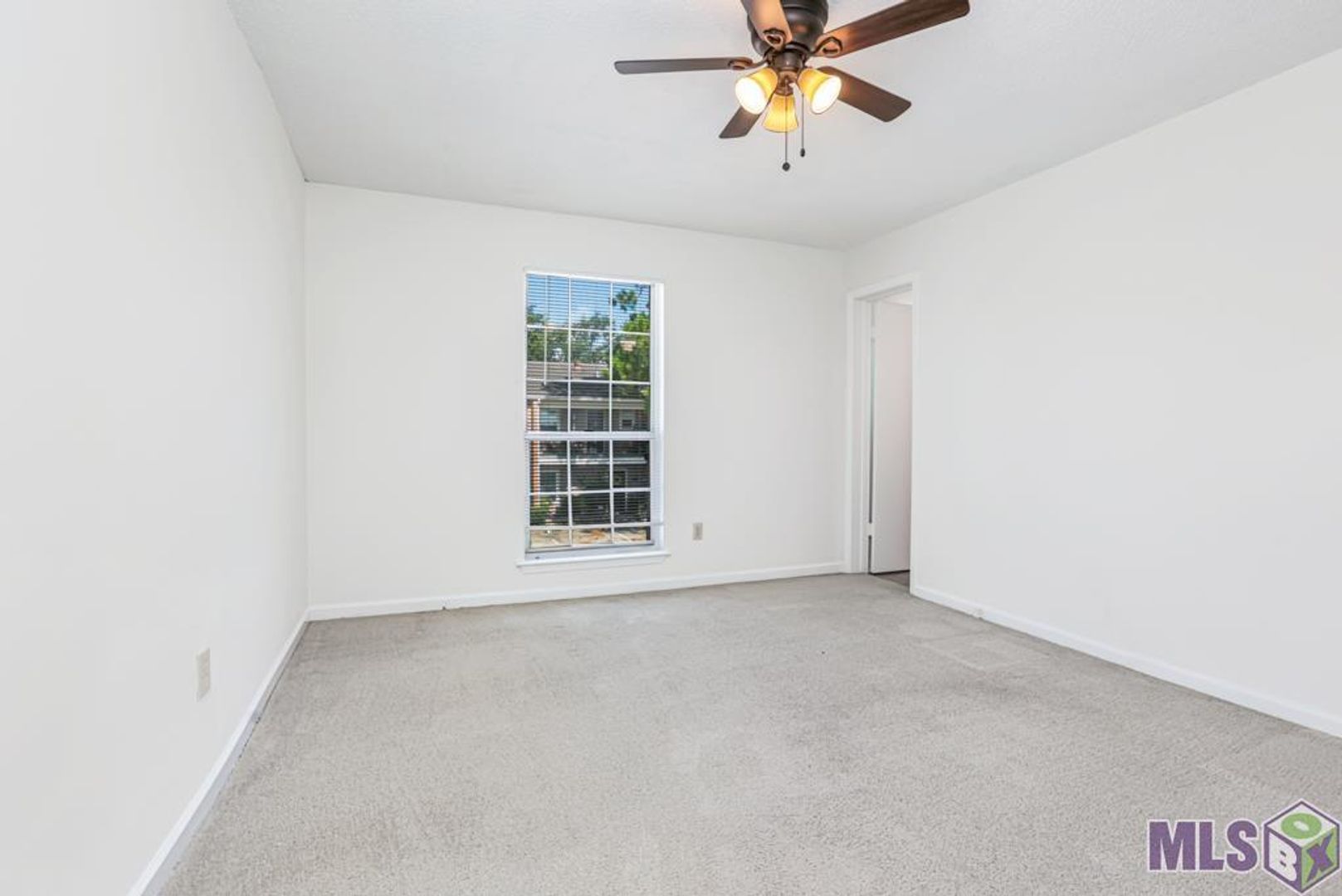4625 Parkoaks Drive #52 - CONSIGNMENT 10 of 12