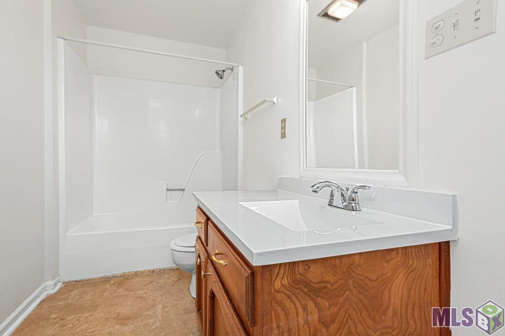 4625 Parkoaks Drive #52 - CONSIGNMENT 8 of 12