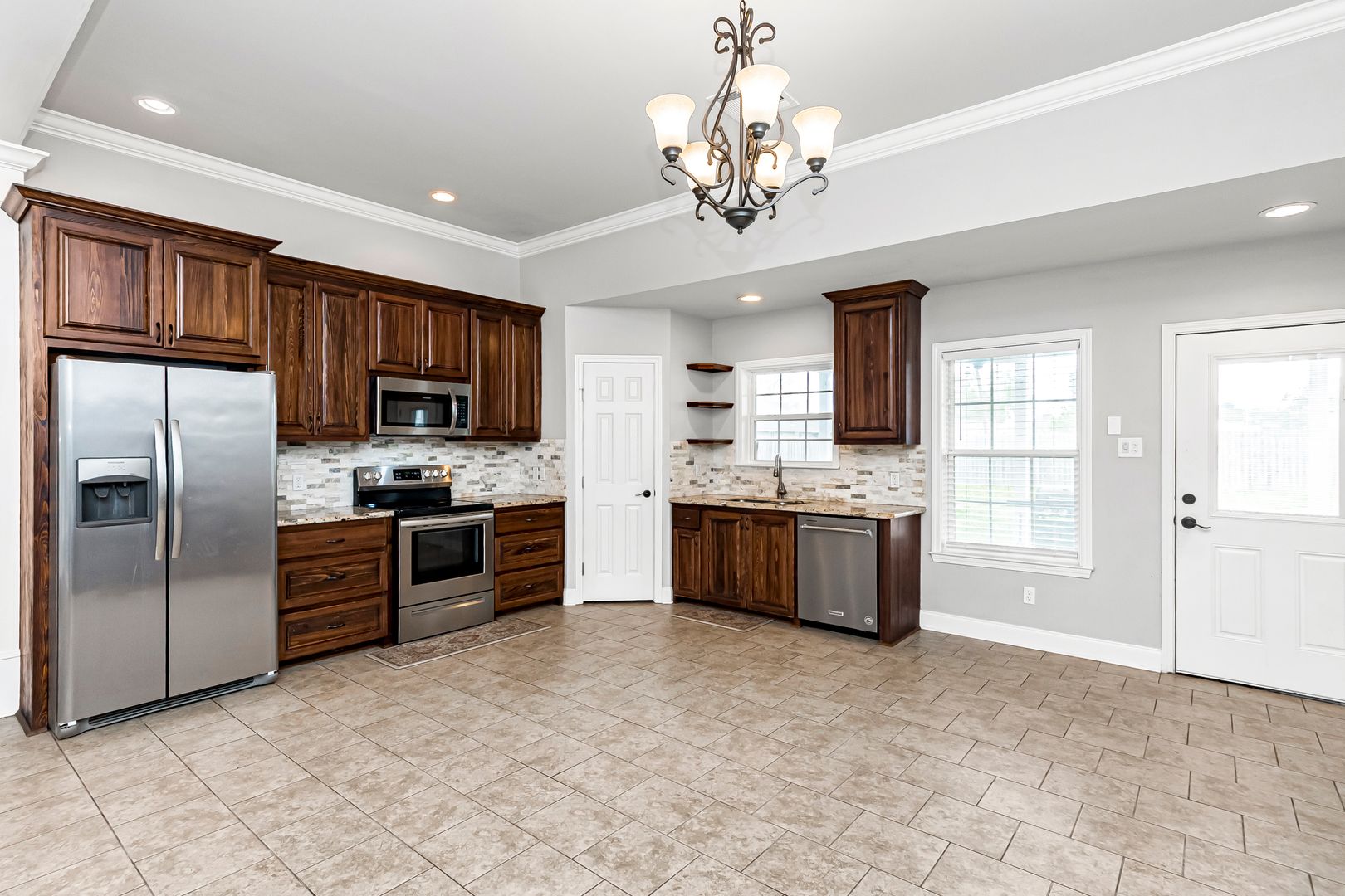 760 Avenue B 2 of 12