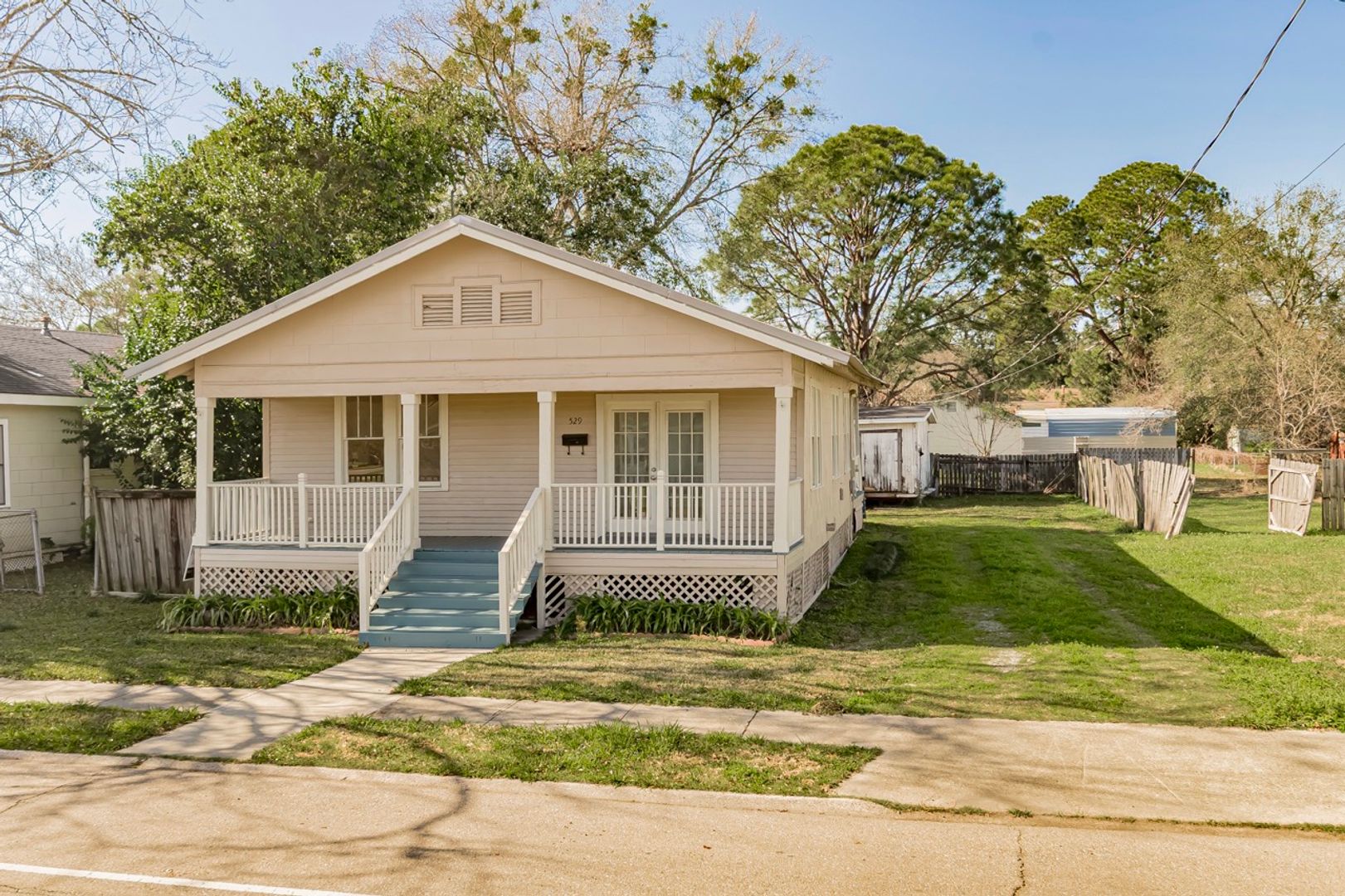 Port Allen House: 529 N Jefferson Avenue