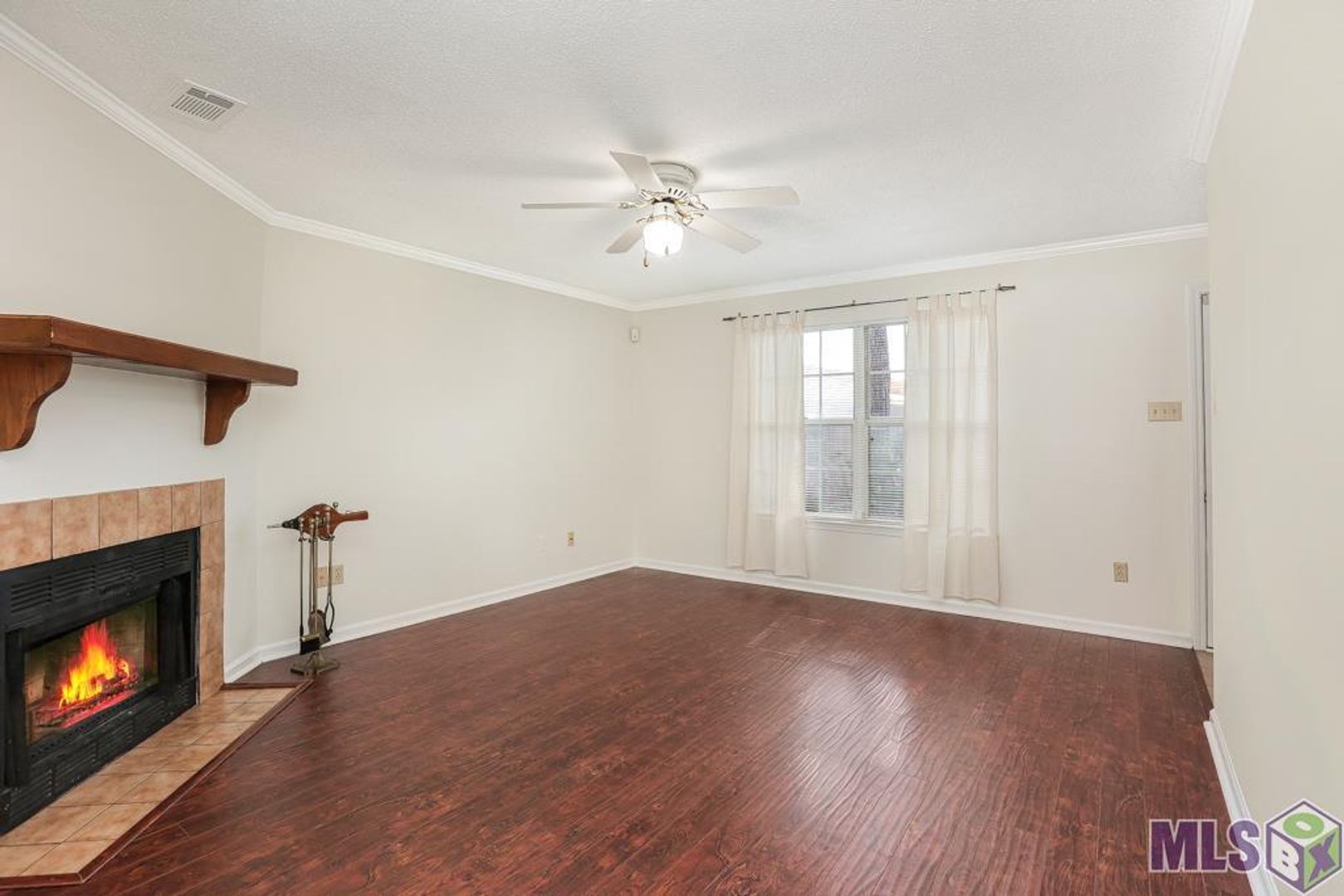 4625 Parkoaks Drive #52 - CONSIGNMENT 6 of 12